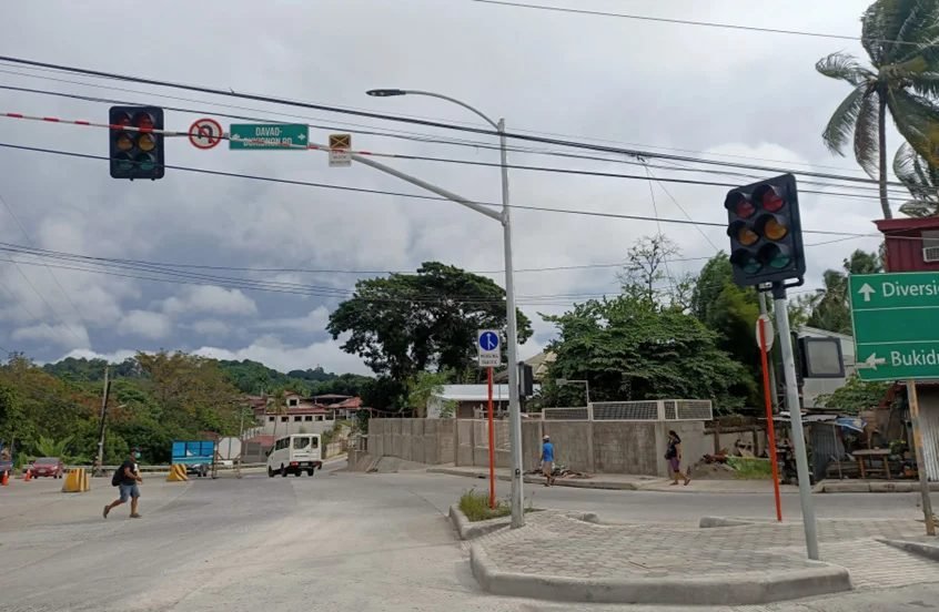 Traffic signals at a DPWH intersection in Davao City